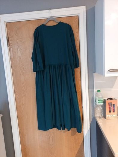 Boohoo Smock Style  Dress.   S.18.   B.N.W.T.