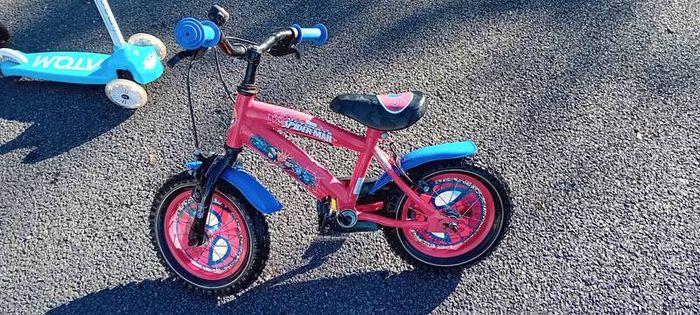 Kids Bikes & Scooters