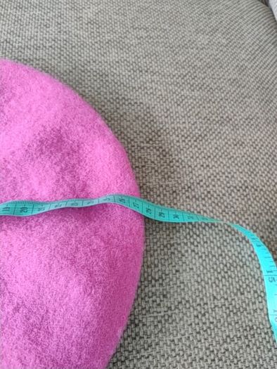 100% wool beret pink in very good condition one size fits all see last photo for exact measurements FREE STANDARD POSTAGE INCLUDED