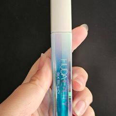 Huda Beauty Silk Balm Plumping Lip Balm in Icy 3ml