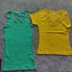 The woman's (girl's) clothes size XS (extra small) for free