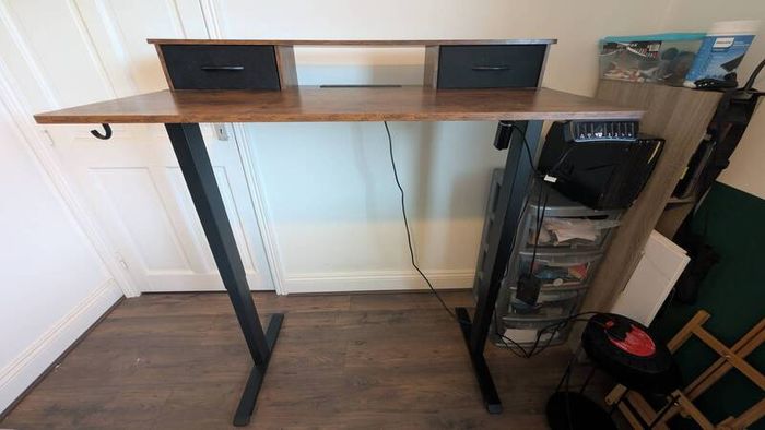 Standing desk