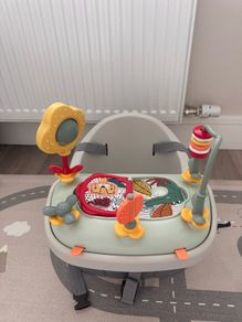 Mamas & Papas Bug 3in1 Floor Booster Seat with Activity Tray Pebble Grey