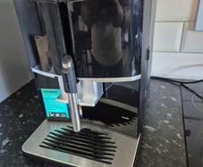 Coffee machine bean to cup