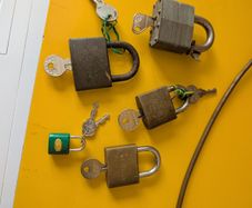5 locks and keys