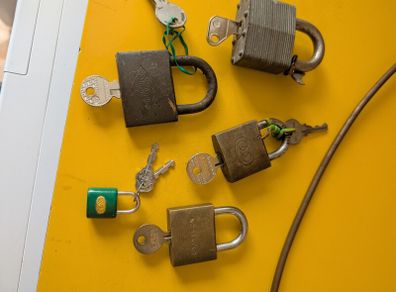 5 locks and keys