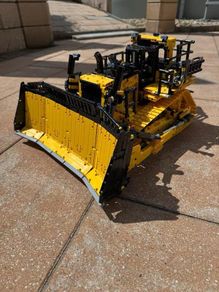 Lego Technic Cat D11