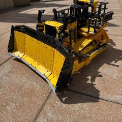 Lego Technic Cat D11
