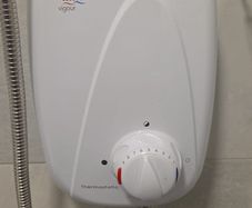 MIRA Electric shower