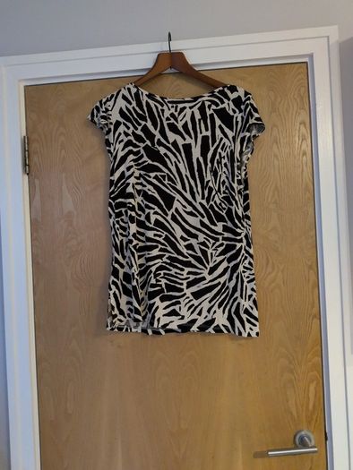 H&M Top.  S. Large - 16.   B.N.W.T.