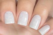 Nails plush Masura off white scattering of opals