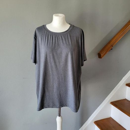 Velocity grey t-shirt, Size 2X / 20