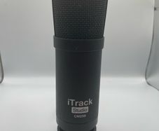 Focusrite iTrack Studio CM25B large diaphragm Mic