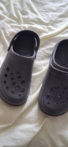 crocs never worn