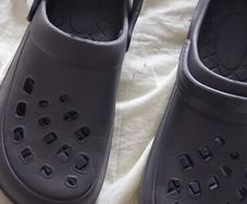 crocs never worn
