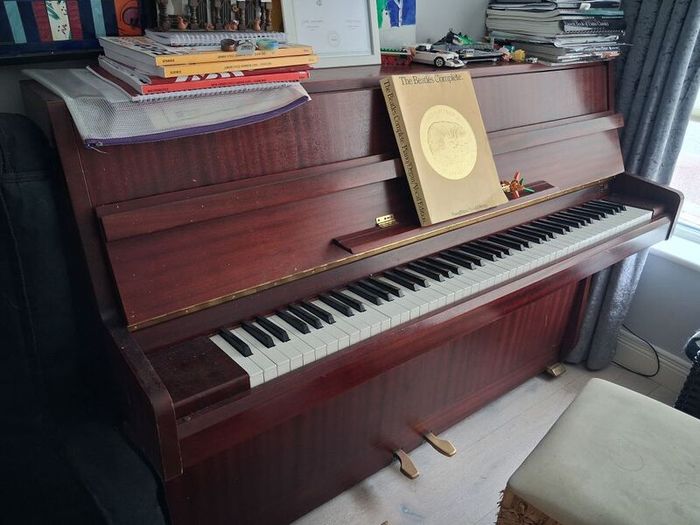 upright piano