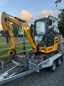 Digger self Drive Hire