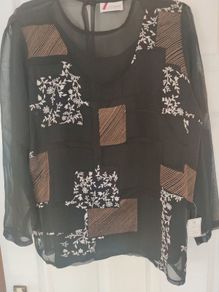 BNWT Zogbaum black blouse size UK12 EU40 Postage included