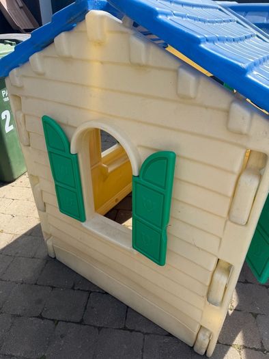 play house and slide