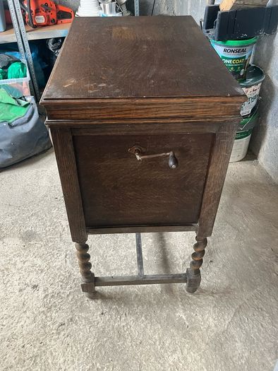 Edison Bell Record player