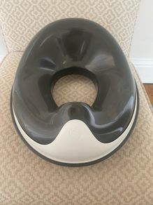 Toilet seat