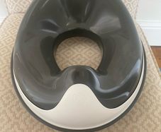Toilet seat