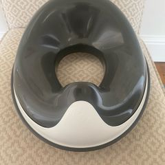 Toilet seat