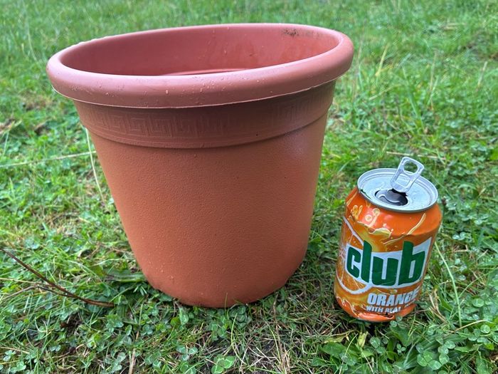 Plastic terracotta flower pot