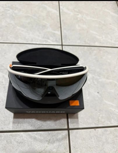 Oakley meta glasses
