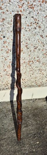 For Sale: Authentic Handcrafted Vine-In Irish Walking Stick 98cm