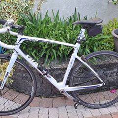 giant defy composite 1 road bike
