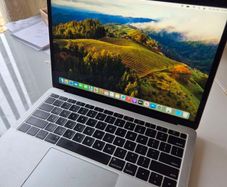 MACBOOK AIR, Light and stylish.