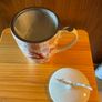 Beautiful Christmas mug with strainer Brand New Image 2