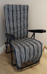Folding garden chair