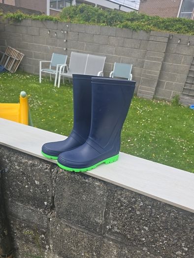 kids wellies