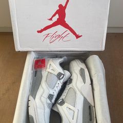 Air Jordan 4 Retro