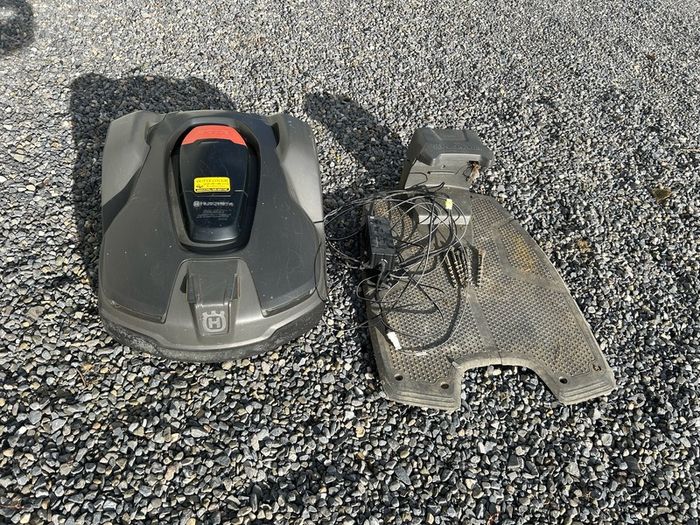 Husqvarna robot lawnmower 430x for parts