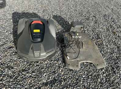 Husqvarna robot lawnmower 430x for parts
