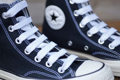 Converse women's 8 . mens 6. Chuck taylor