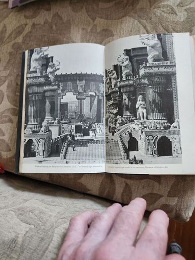 Adventures With D. W.griffith. By Karl Brown. Edited And With An Introduction By Kevin Brownlow. First Edition Hardback With Dustjacket In Good Condition.
