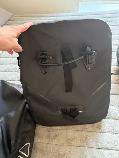 2 bags for bikes waterproof
