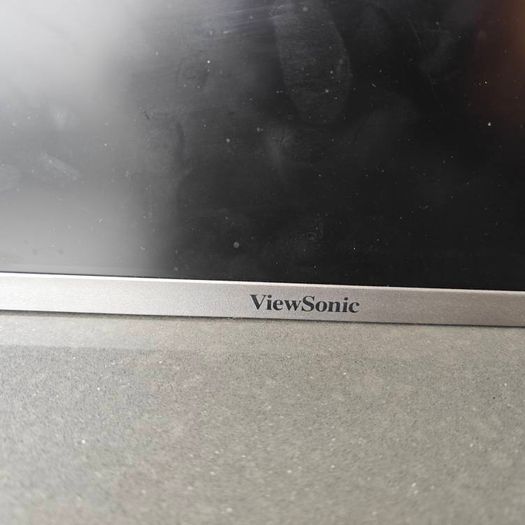 2x ViewSonic 27 inch WQHD Monitor (2560x1440)