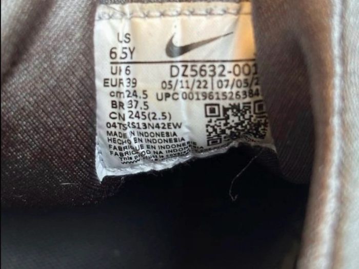 Nike Hurache Trainers