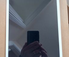Apple Ipad 7th Generation, 32 GB, in very good cosmetic condition, Activation Locked to previous owner