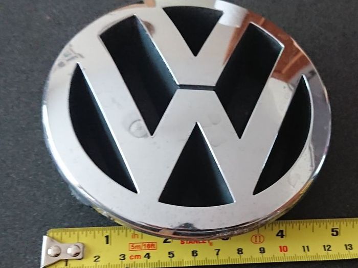 Volkswagen Passat Golf Bora VW Emblem - Geniuine orginal