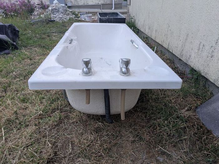 Bathtub