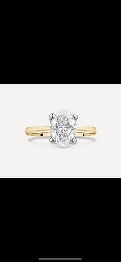 Bespoke Natural and lab grown diamond rings.