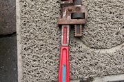 pipe wrench