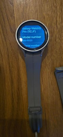 Samsung Galaxy Watch 5 + Watch 5 Pro Bundle (Great Condition)