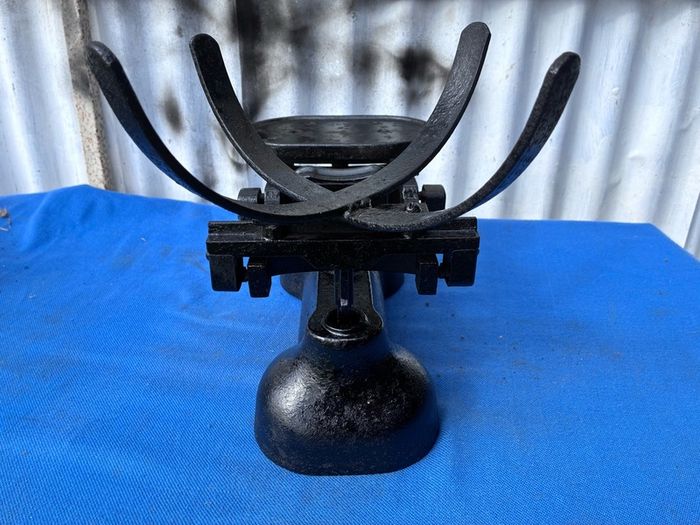 Vintage shop scales